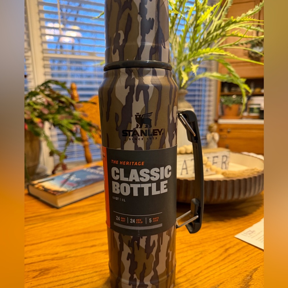 Stanley Heritage Camouflage Bottle